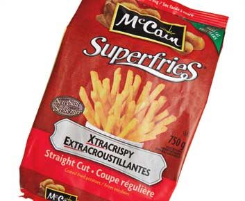 Remplacez ceci: Les frites à coupe régulière extracroustillantes Superfries de McCain